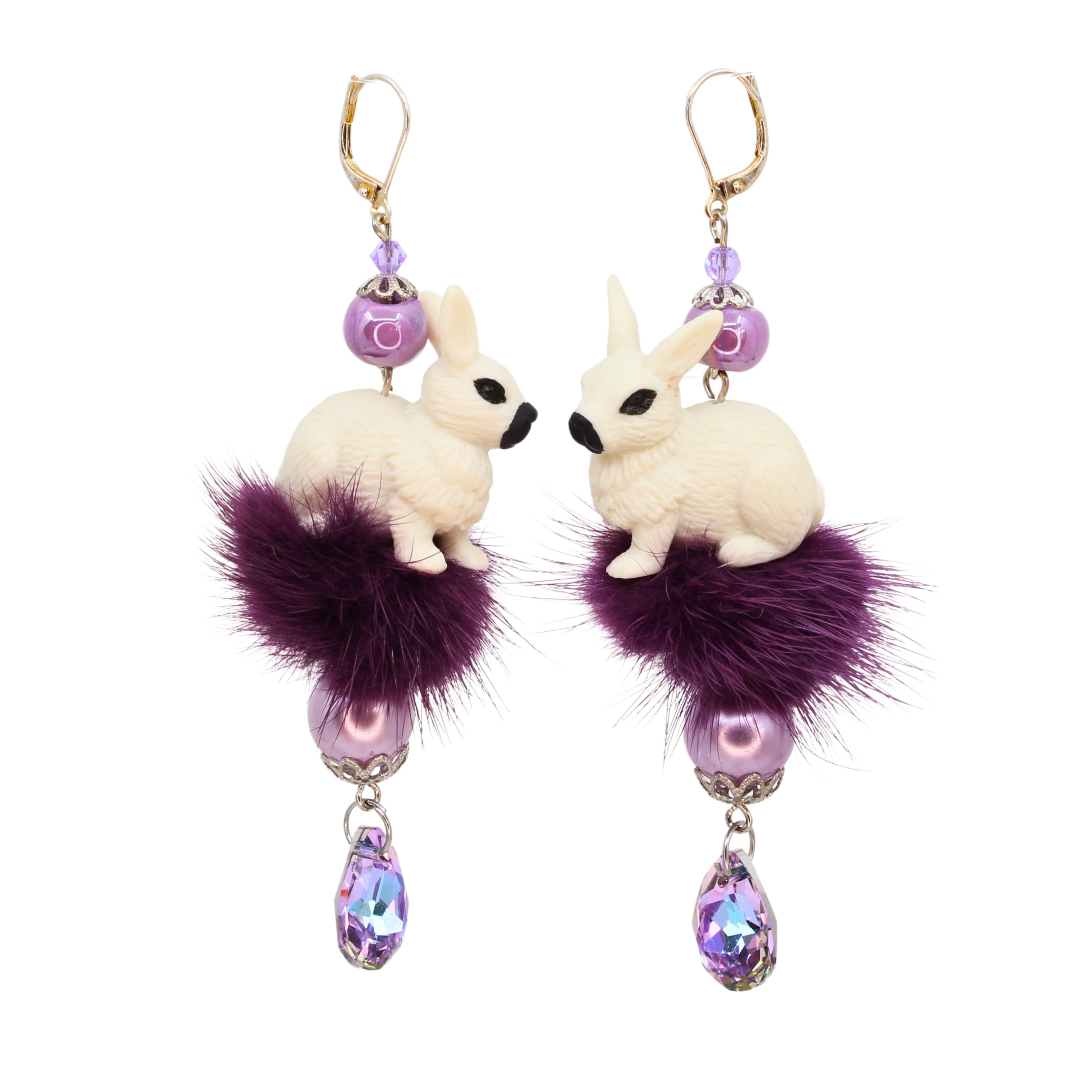 Tukadu Oster-Ohrringe 'Lila Laune Bunny' – Handgefertigte Statement-Ohrclips mit Hase, Pompon & Glitzerstein