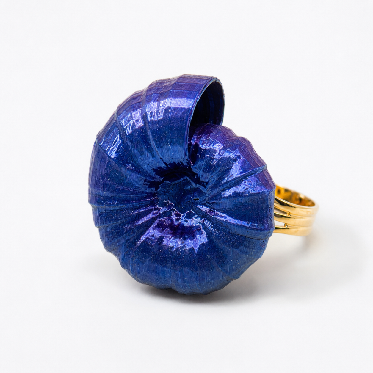 'Ammonite Dreams' Silky Midnight Shift - Statement-Ring von Tukadu
