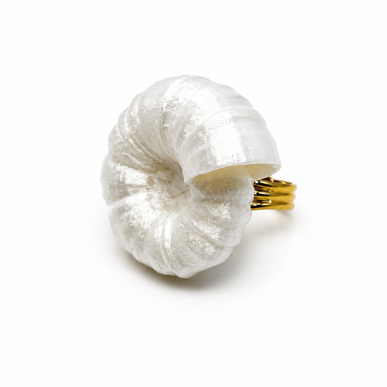 Ammonite Dreams 'Silky Shell White' Ring - Statement Ring von Tukadu