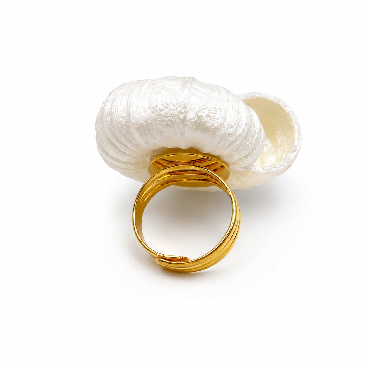 Ammonite Dreams 'Silky Shell White' Ring - Statement Ring von Tukadu