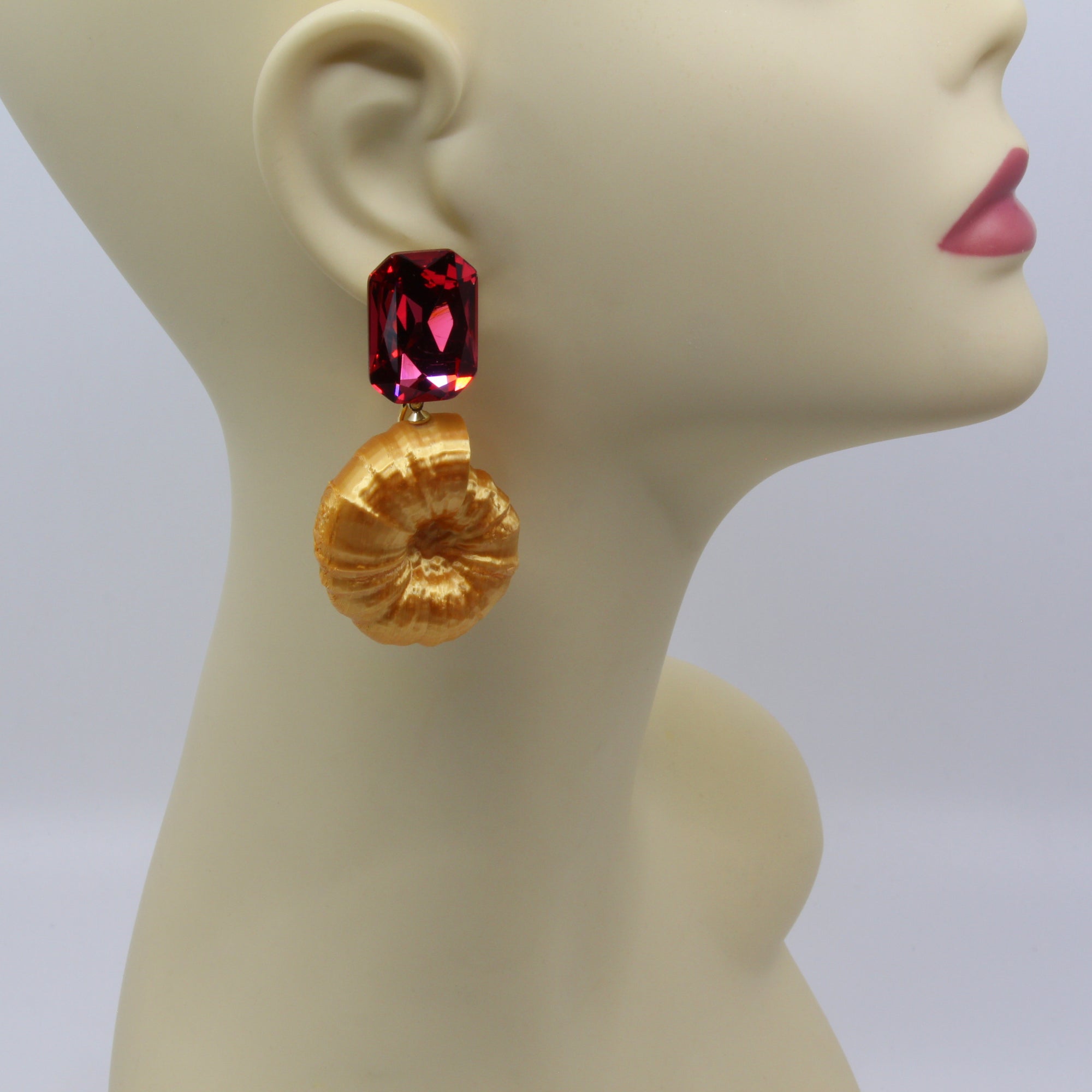 Statement-Ohrringe „Pop Rocks“ in gold – 3D-gedruckt mit Strass & 925er Silberstecker von Tukadu