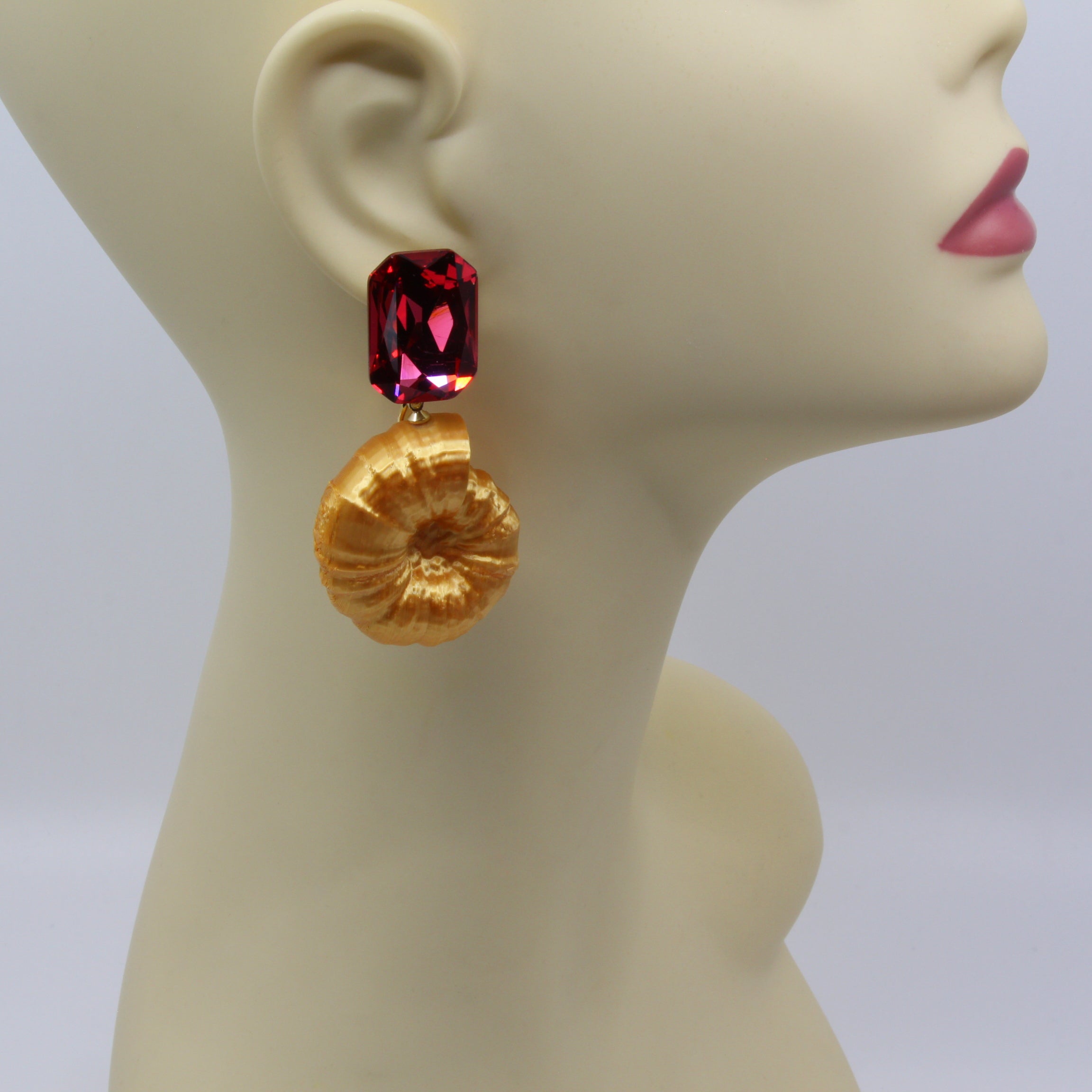 Statement-Ohrringe „Pop Rocks“ in gold – 3D-gedruckt mit Strass & 925er Silberstecker von Tukadu