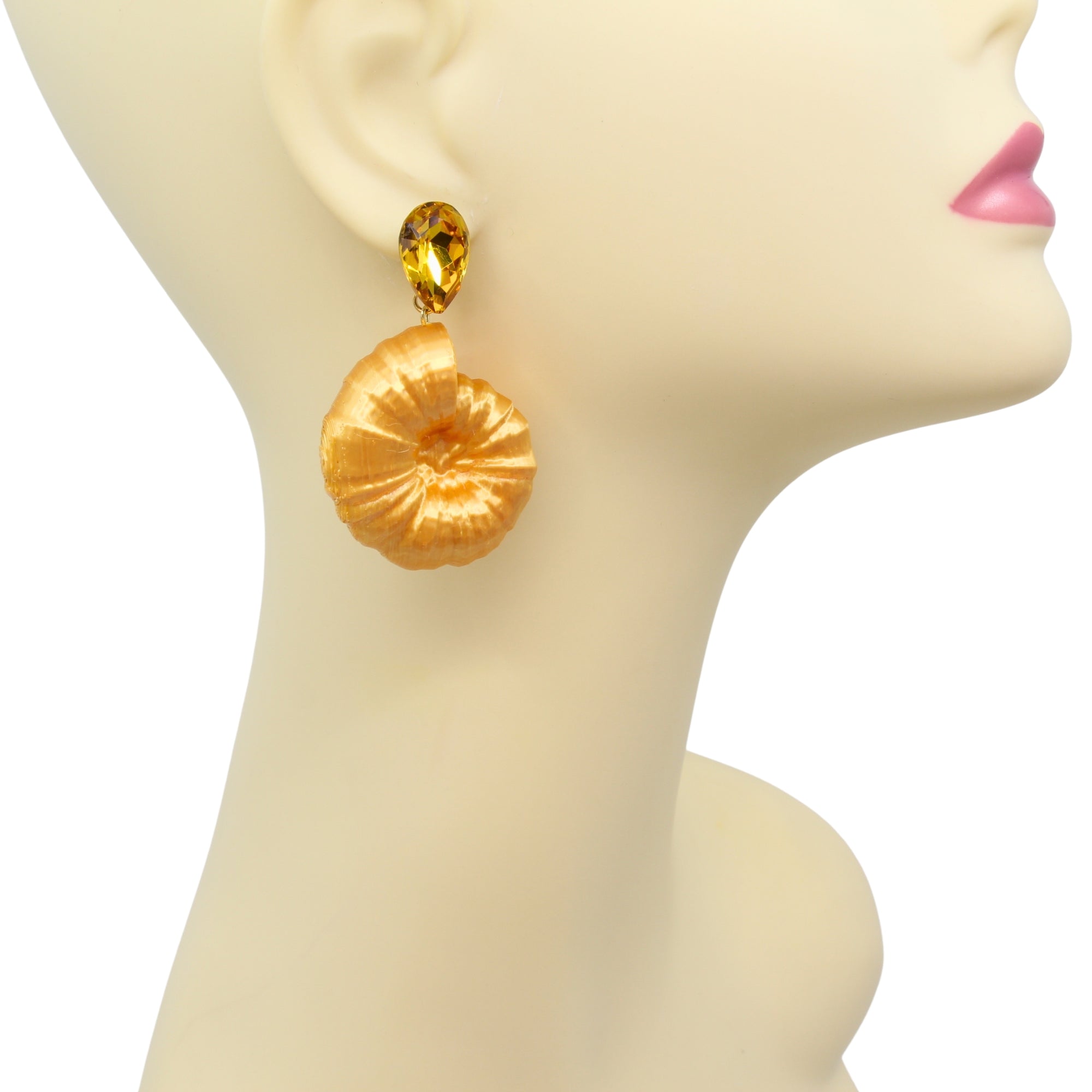 Tukadu 'Ammonite Dreams' Gold – 3D-gedruckte Statement-Ohrringe mit goldgelbem Kristall & Fossilien-Design