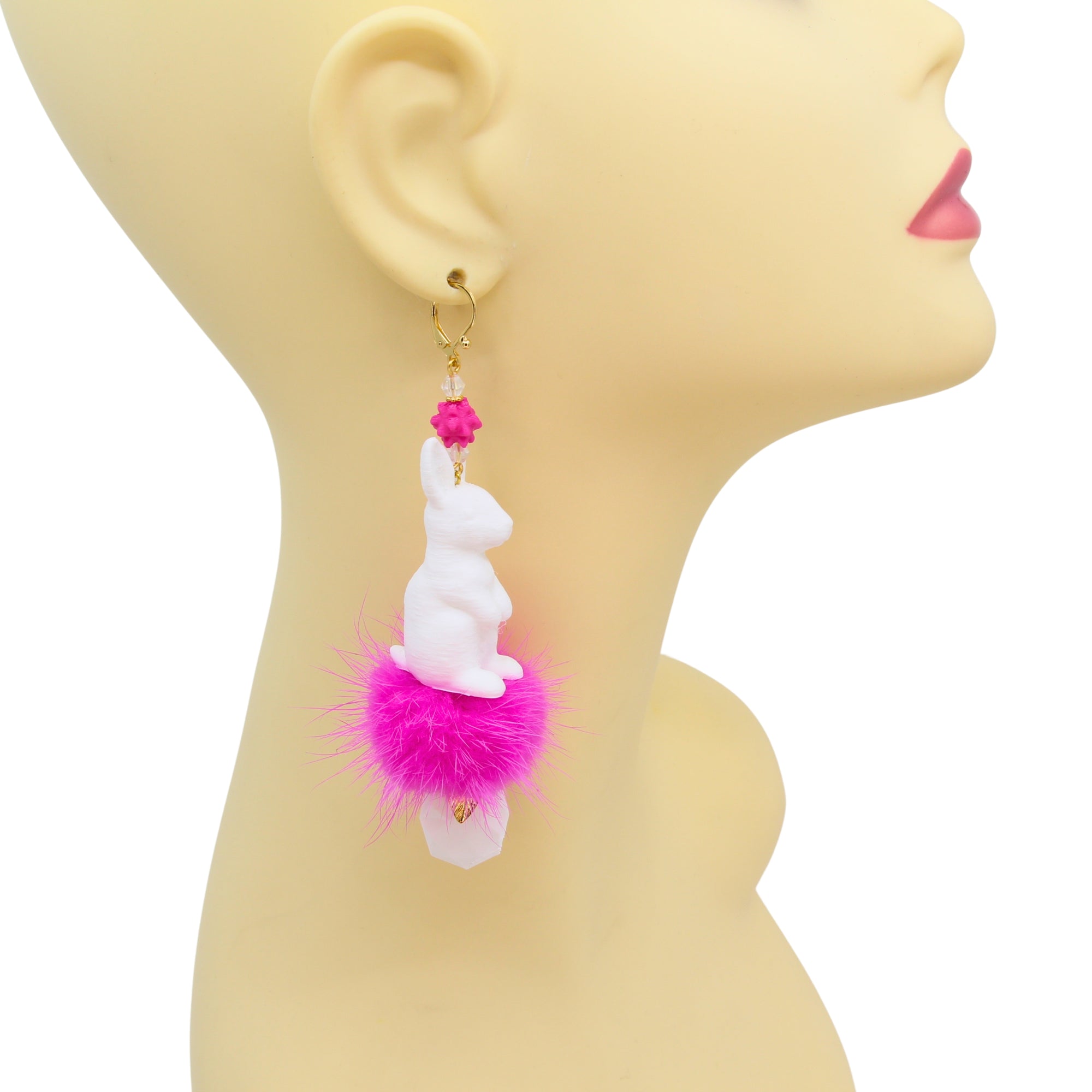 Tukadu Oster-Ohrringe 'Pink Fluff Bunny' – Handgefertigte Statement-Ohrclips mit 3D-Hase & Neon-Puschel