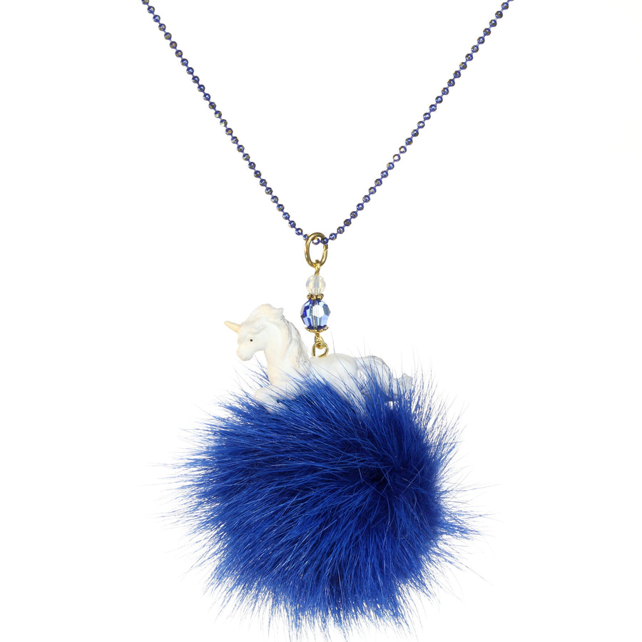 Animal with fur necklace
