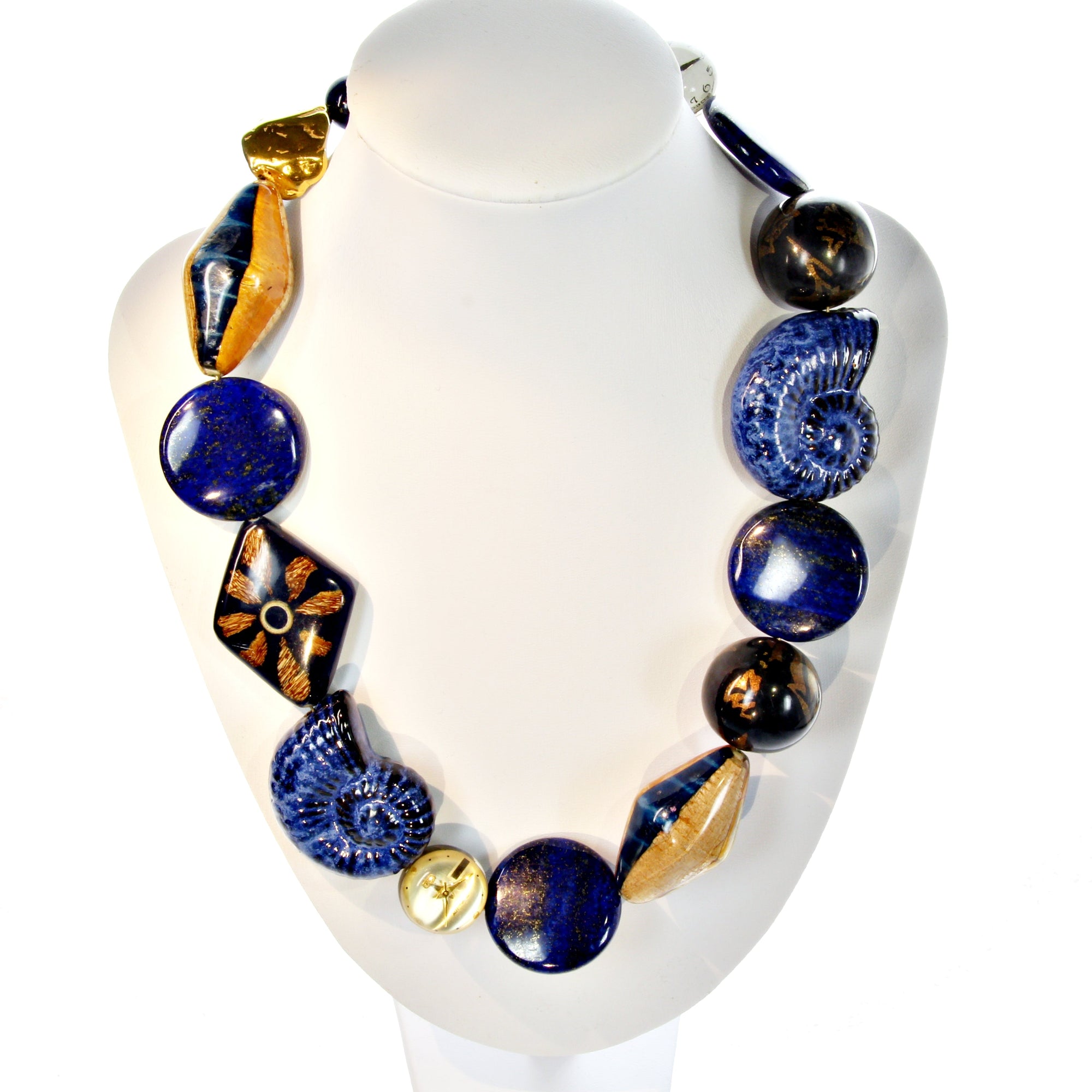 Deluxe necklace lapis blue (single item)