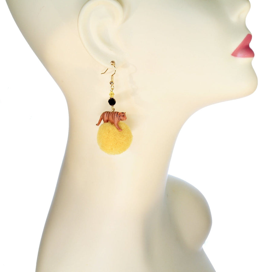 Tierfigur Ohrringe mit Pompon