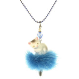 Animal with fur necklace